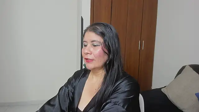 Snapshot of kiraGeiner chatting on May 24, 12:59 am kiraGeiner online show from May 24, 12:59 am