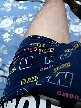 parejacorrientes online show from February 19, 2:18 am