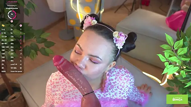 bllowwoww online show from October 30, 8:27 am