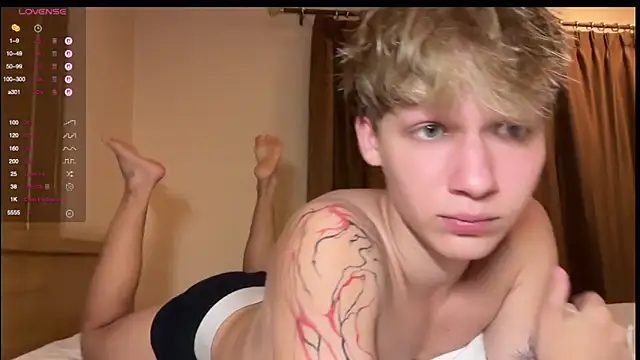 walter cute online show from April 5, 6:05 pm