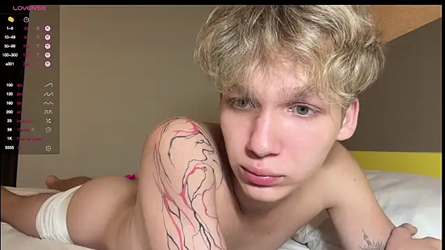 walter cute online show from April 12, 6:13 pm