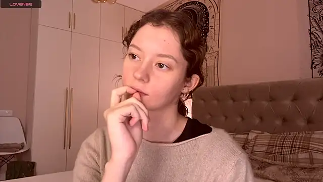 Snapshot of IrisPurrphy chatting on November 16, 3:39 pm IrisPurrphy online show from November 16, 3:39 pm