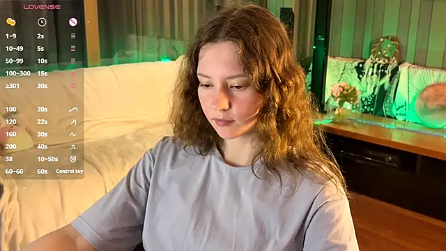 Snapshot of IrisPurrphy chatting on June 18, 1:26 pm IrisPurrphy online show from June 18, 1:26 pm