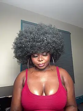 WomanNextdoor1 online show from March 31, 10:54 pm