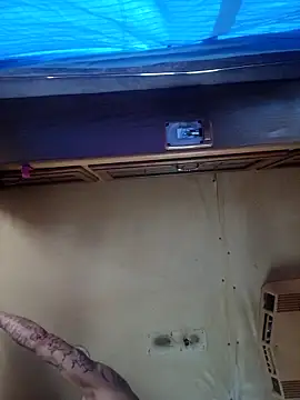 ShawnandDani7074 online show from March 25, 2:34 pm