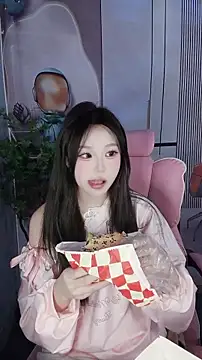 CAICAI BABY online show from November 27, 6:15 am