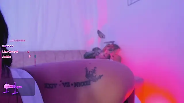 Lily-Soto online show from April 2, 10:02 am