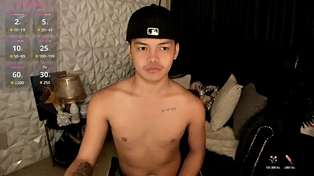 asianhugescott online show from January 10, 1:13 pm