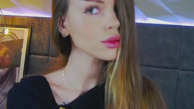 MarilynNova online show from March 8, 4:49 am