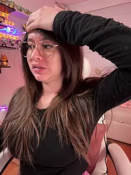 Snapshot of Sharon_07 chatting on February 9, 11:42 pm Sharon 07 online show from February 9, 11:42 pm