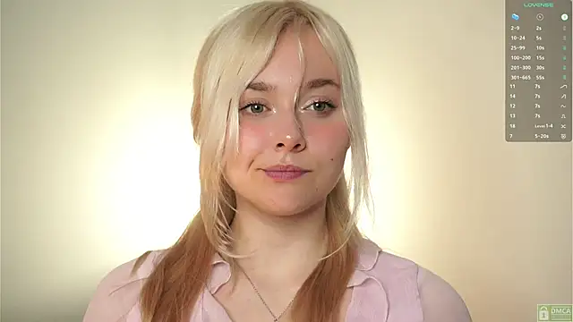 Snapshot of AccaCroyle chatting on November 7, 8:20 pm AccaCroyle online show from November 7, 8:20 pm