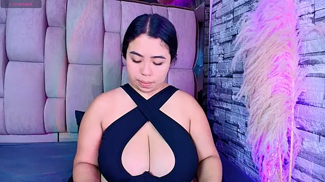 Snapshot of Samy_Grey01 chatting on May 6, 3:35 am Samy Grey01 online show from May 6, 3:35 am