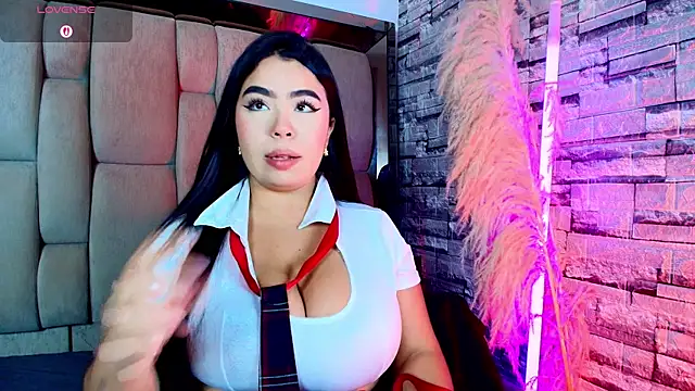 Snapshot of Samy_Grey01 chatting on June 5, 8:03 pm Samy Grey01 online show from June 5, 8:03 pm