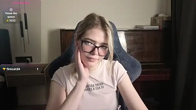 Snapshot of KatanaSVibe chatting on May 28, 4:26 pm KatanaSVibe online show from May 28, 4:26 pm