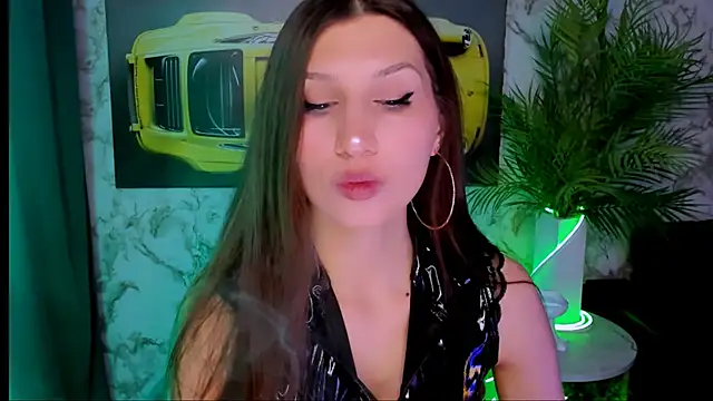 Mollyinyourmind online show from March 26, 8:58 pm