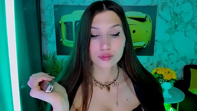 Mollyinyourmind online show from April 23, 11:40 pm