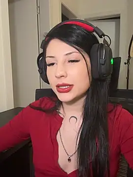 Snapshot of Privad_ravenna chatting on April 28, 2:27 am Privad ravenna online show from April 28, 2:27 am