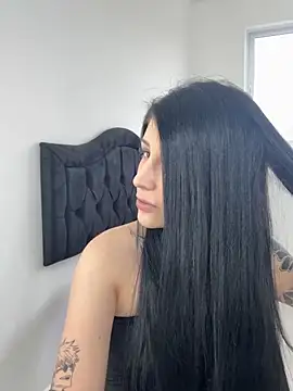 Snapshot of Privad_ravenna chatting on May 9, 5:40 pm Privad ravenna online show from May 9, 5:40 pm