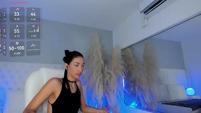 Snapshot of Ebonysweet__ chatting on June 20, 7:38 pm Ebonysweet online show from June 20, 7:38 pm