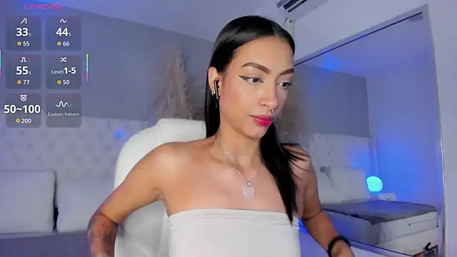 Snapshot of Ebonysweet__ chatting on July 15, 8:25 pm Ebonysweet online show from July 15, 8:25 pm