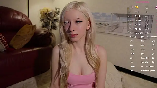 Snapshot of BubugAgaska chatting on February 3, 4:54 am BubugAgaska online show from February 3, 4:54 am