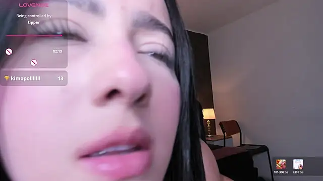 marian  stone online show from April 14, 7:09 pm