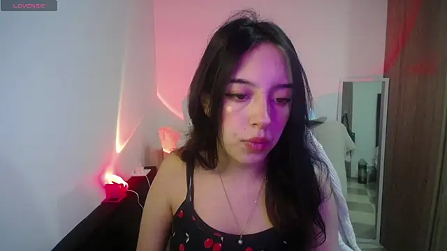 Snapshot of immisssilver chatting on October 15, 2:22 am immisssilver online show from October 15, 2:22 am