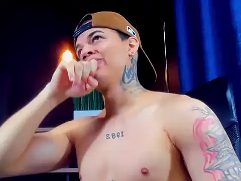 Snapshot of rocoo_santos chatting on April 23, 5:59 pm rocoo santos online show from April 23, 5:59 pm