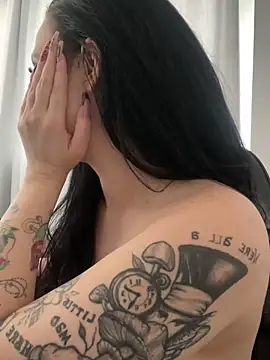 yumi-hot online show from April 15, 4:36 pm