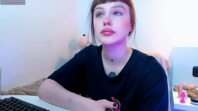 Snapshot of Pizda-Drozda chatting on May 16, 1:13 am Pizda-Drozda online show from May 16, 1:13 am