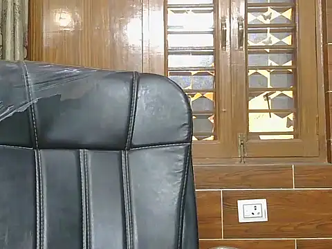 Snapshot of Diyaa_Singh chatting on April 26, 5:27 am Diyaa Singh online show from April 26, 5:27 am