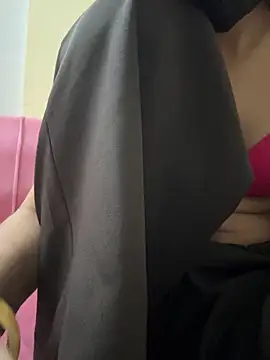 modelnishu online show from April 12, 1:05 pm