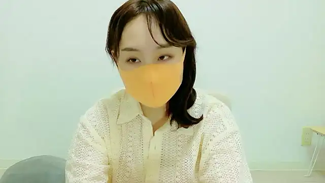 Snapshot of RenaFcup chatting on April 23, 12:04 pm RenaFcup online show from April 23, 12:04 pm