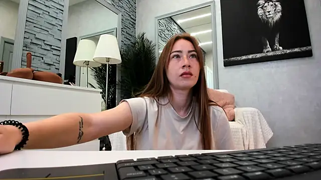 Snapshot of Reina_Cummings chatting on June 21, 6:38 am Reina Cummings online show from June 21, 6:38 am
