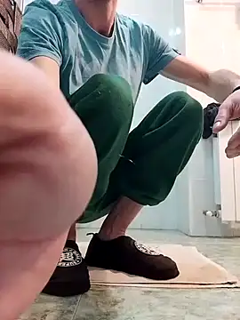 fcbasexyX1186 online show from March 28, 7:57 pm