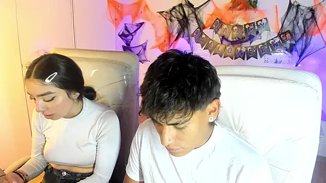 Yiing and yang online show from October 17, 9:17 pm