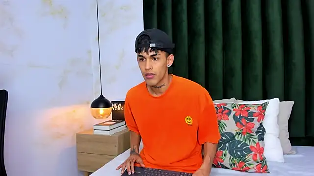 Thiago twink online show from October 21, 7:58 pm