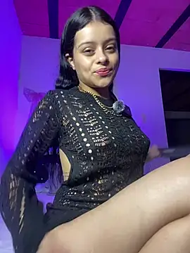 Alisse taylor2 online show from April 28, 11:59 am