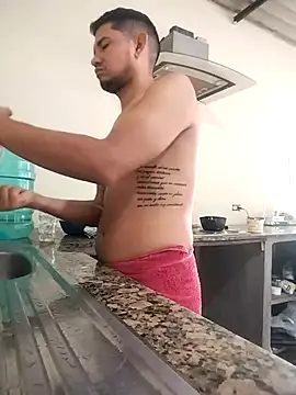 Snapshot of Bosssweet22cm chatting on November 15, 11:40 am Bosssweet22cm online show from November 15, 11:40 am