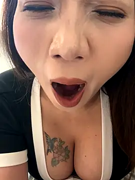 Snapshot of Dujuan-d chatting on November 2, 11:12 am Dujuan-d online show from November 2, 11:12 am