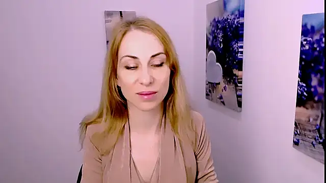 Snapshot of Create_your_own_sun chatting on November 22, 2:38 pm Create your own sun online show from November 22, 2:38 pm