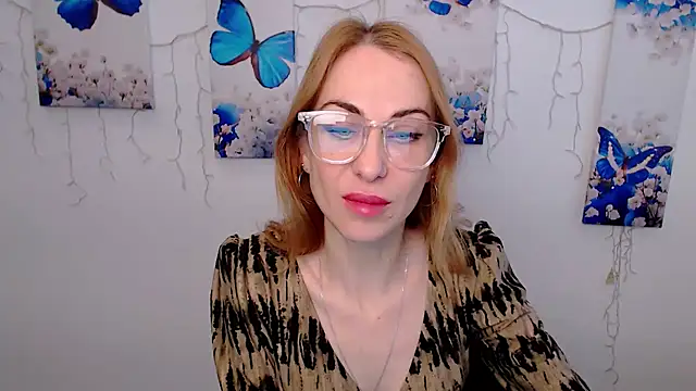 Snapshot of Create_your_own_sun chatting on January 17, 2:00 pm Create your own sun online show from January 17, 2:00 pm