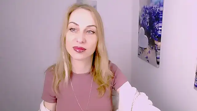 Snapshot of Create_your_own_sun chatting on February 21, 1:23 pm Create your own sun online show from February 21, 1:23 pm