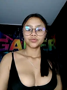SofieLove 01 online show from April 15, 6:53 am