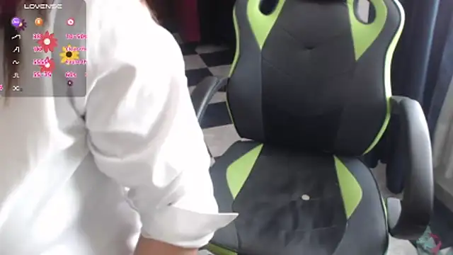 hiilarybrown online show from April 3, 5:11 pm