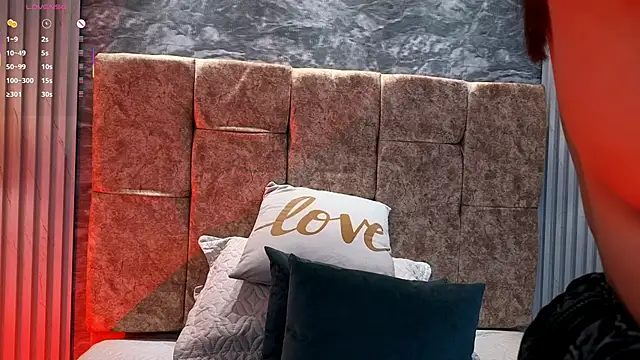 leilapons online show from April 17, 7:28 pm