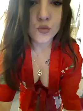 Snapshot of MieaHeldert chatting on May 19, 7:53 pm MieaHeldert online show from May 19, 7:53 pm
