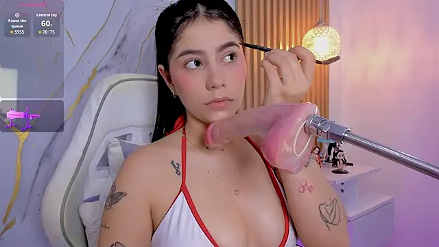 Snapshot of alissaowens_ chatting on June 23, 11:08 am alissaowens online show from June 23, 11:08 am