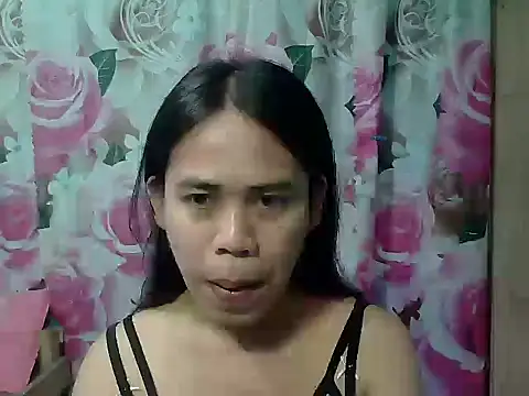 Snapshot of exoticpinay_dolly chatting on June 9, 8:15 am exoticpinay dolly online show from June 9, 8:15 am