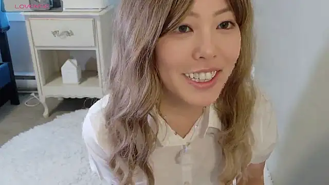 Snapshot of Nana_with chatting on March 11, 9:10 pm Nana with online show from March 11, 9:10 pm